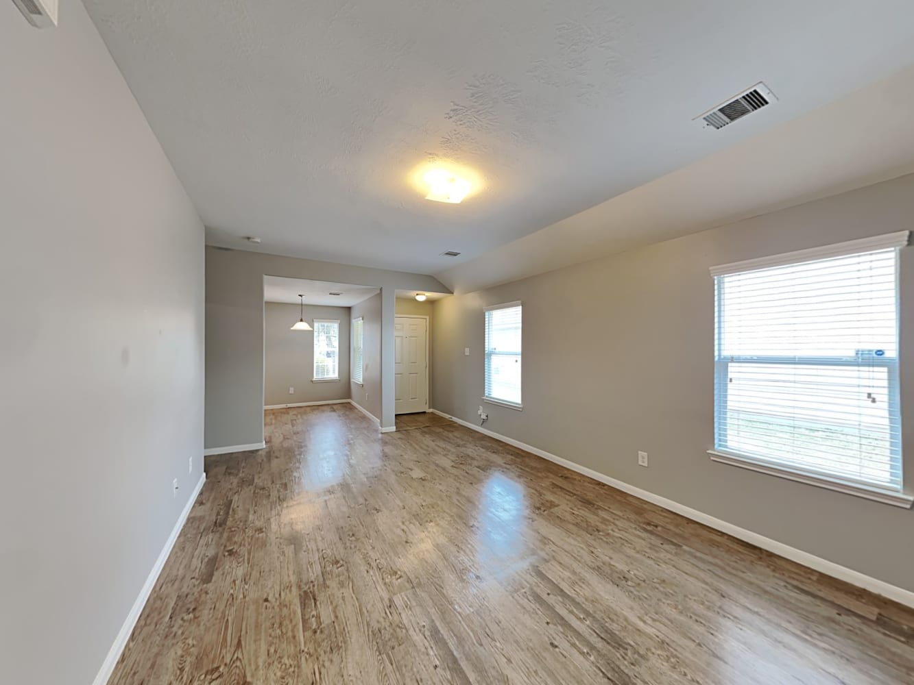 19218 Sandelford Dr photo 3