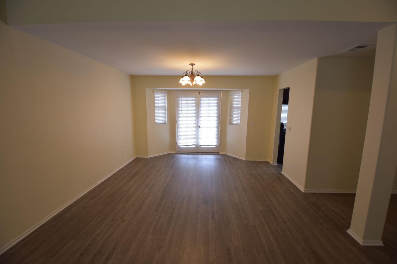 45613 Clubhouse Dr photo 2