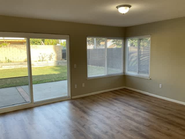 2313 S Pleasant Ave photo 5