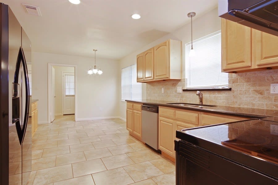 25502 Hickory Valley Ln photo 5
