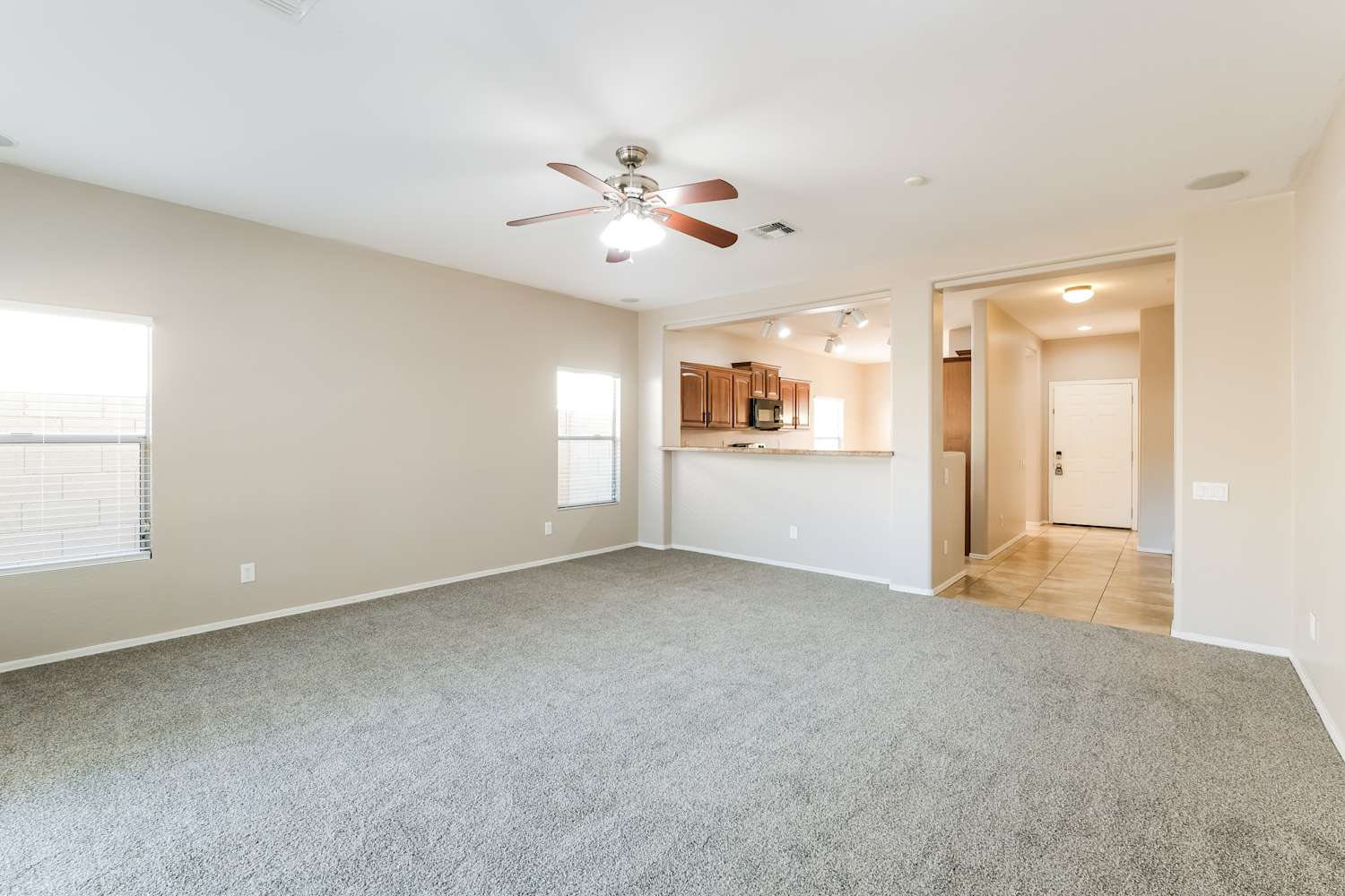 5413 W Park St photo 5