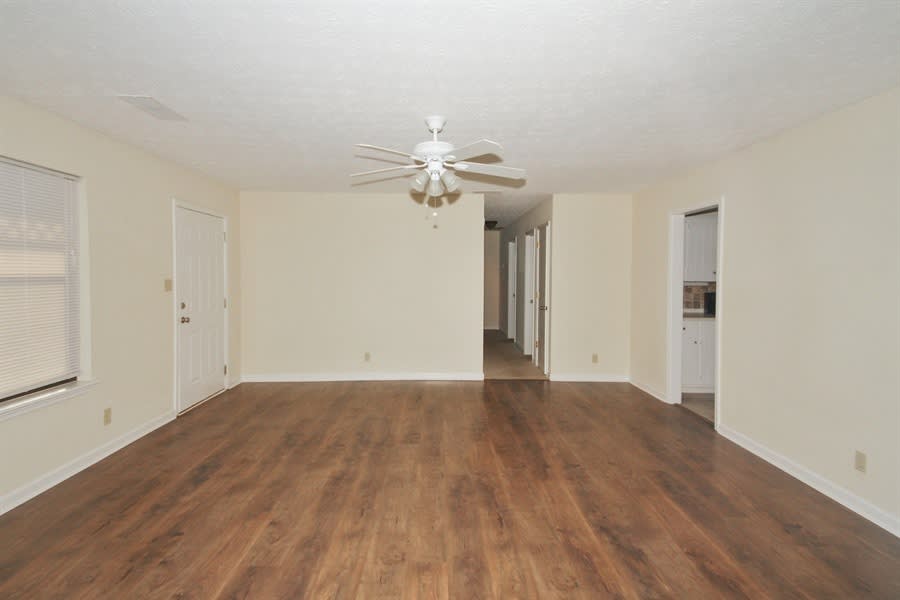 4292 Gravitt Pl photo 2