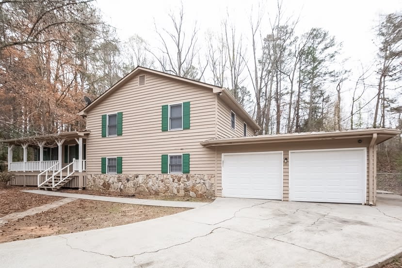 2251 Rock Creek Dr SW photo 2