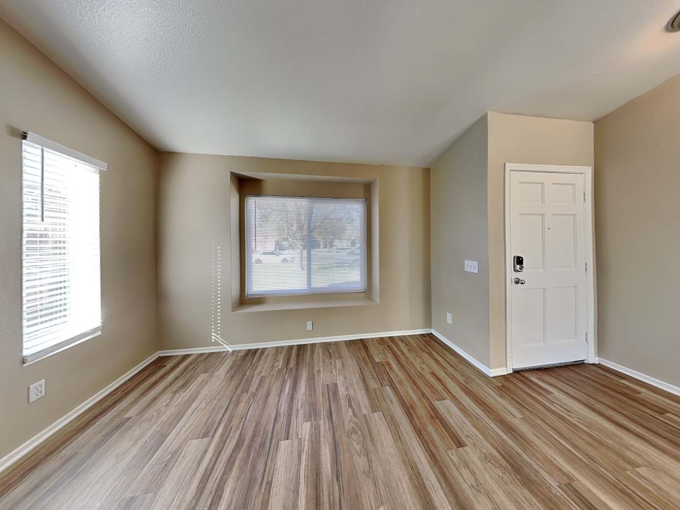 1474 Marymount St photo 3