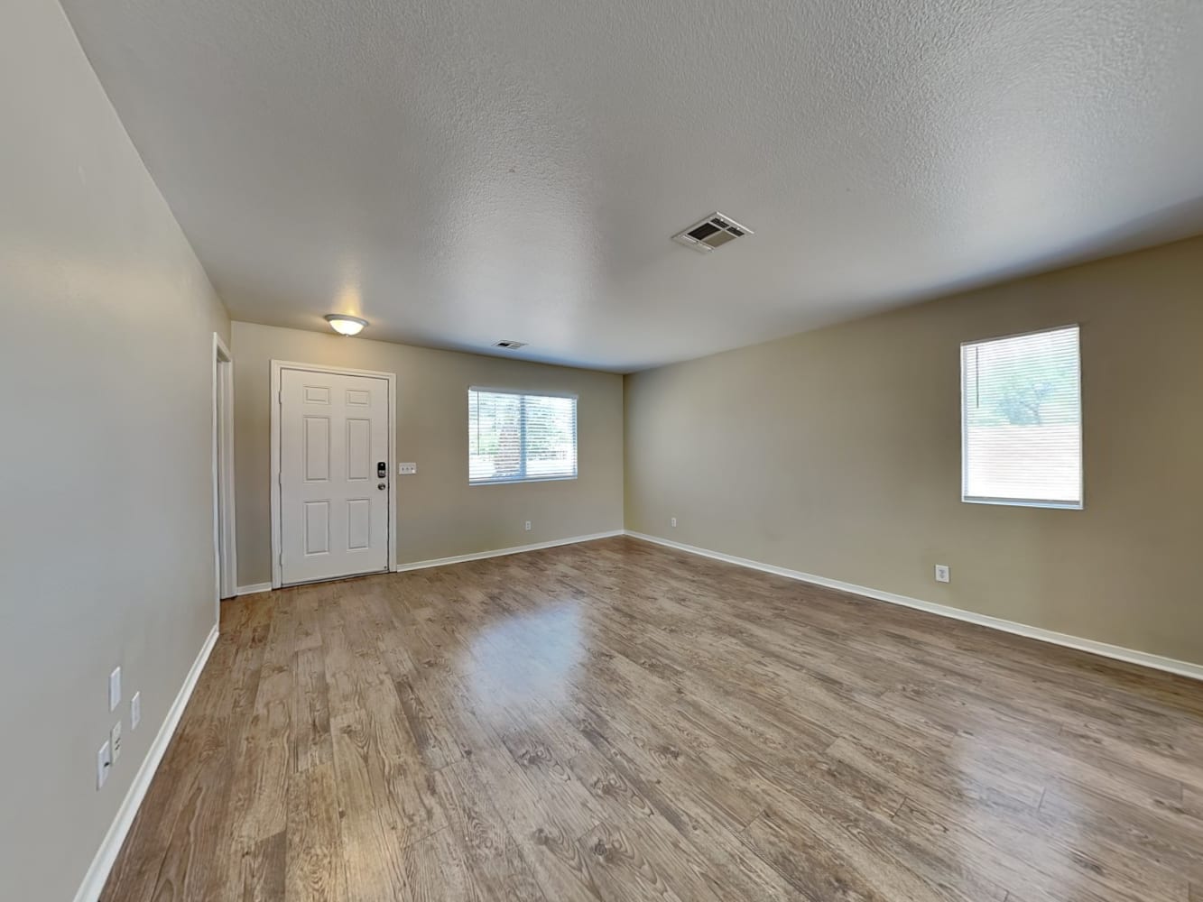7944 Odysseus Ave photo 3