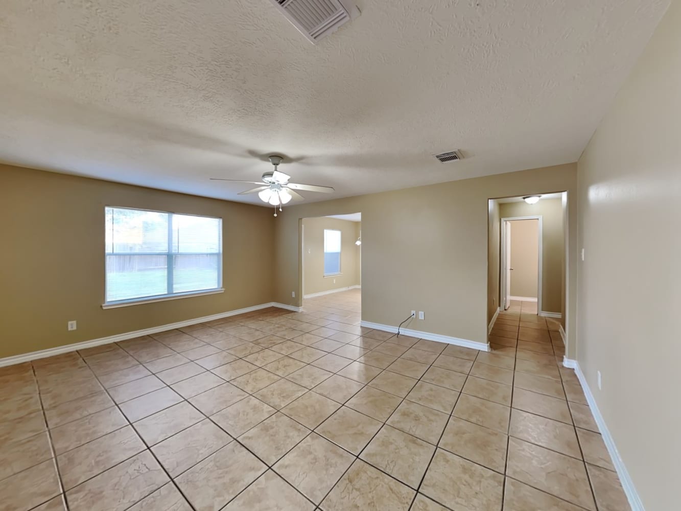 1515 Glasholm Dr photo 5