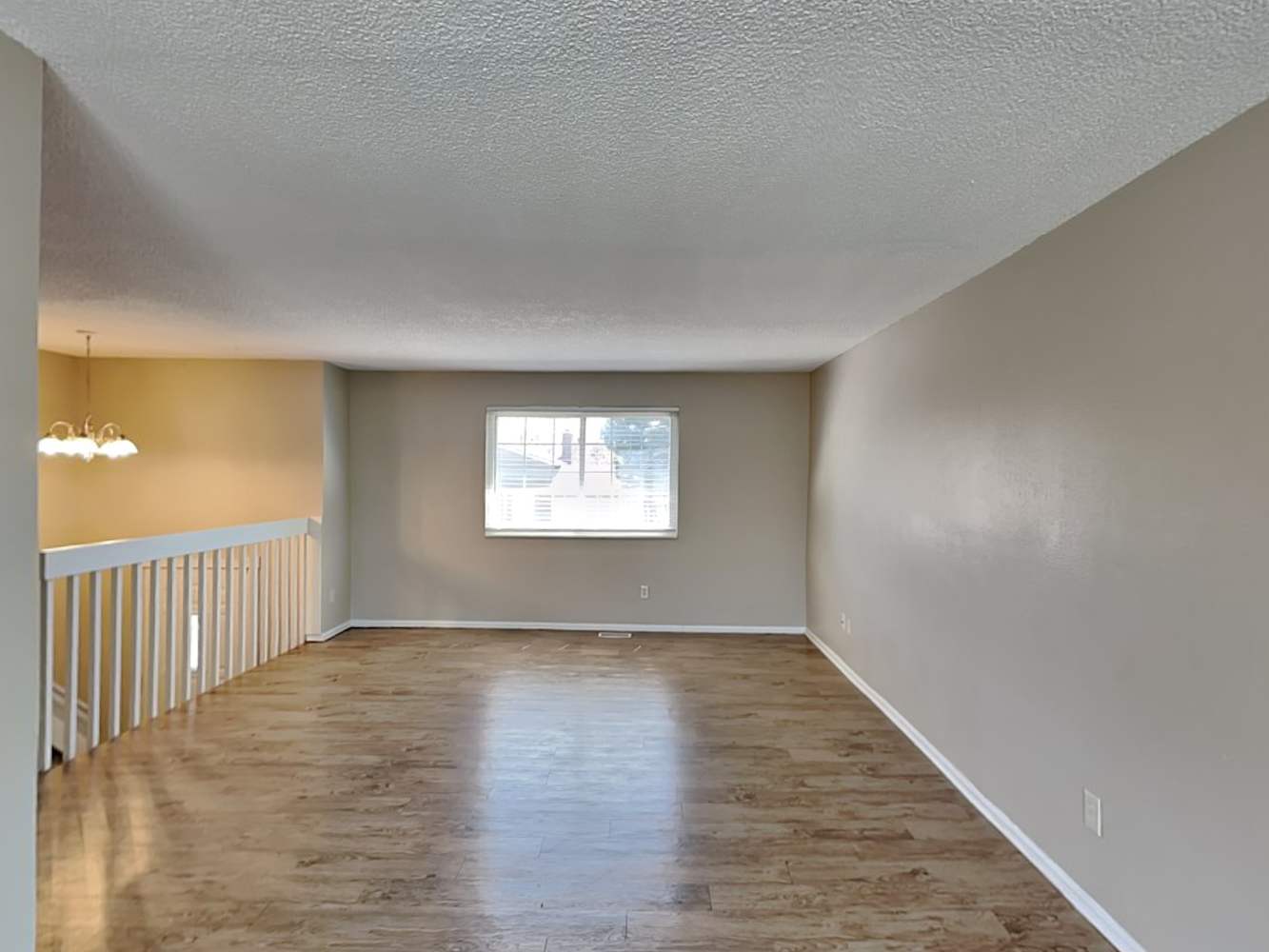 1534 S Fraser Way photo 4