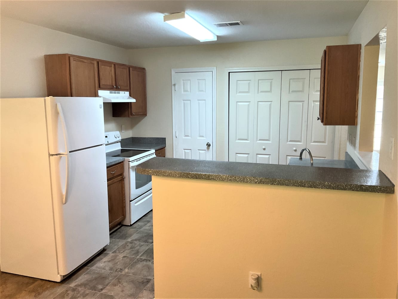 4410 Ravenwood Dr photo 5