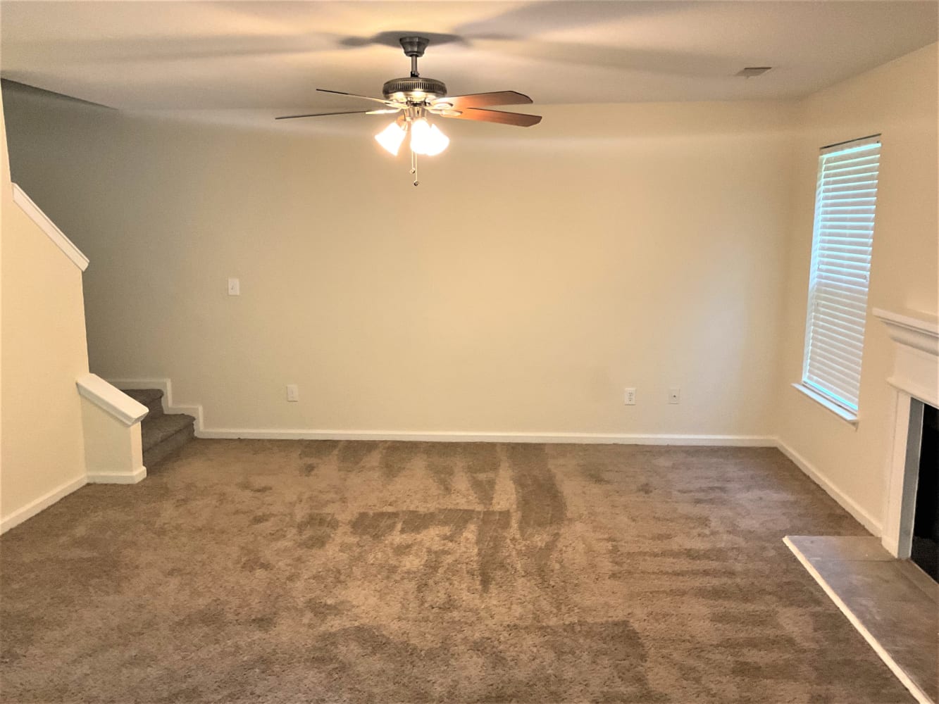 4410 Ravenwood Dr photo 3
