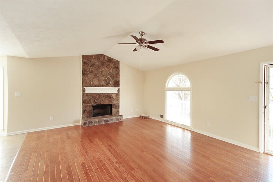 95 Sweetwater Ln photo 2