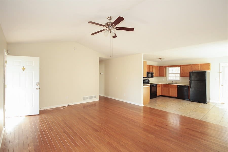 95 Sweetwater Ln photo 3