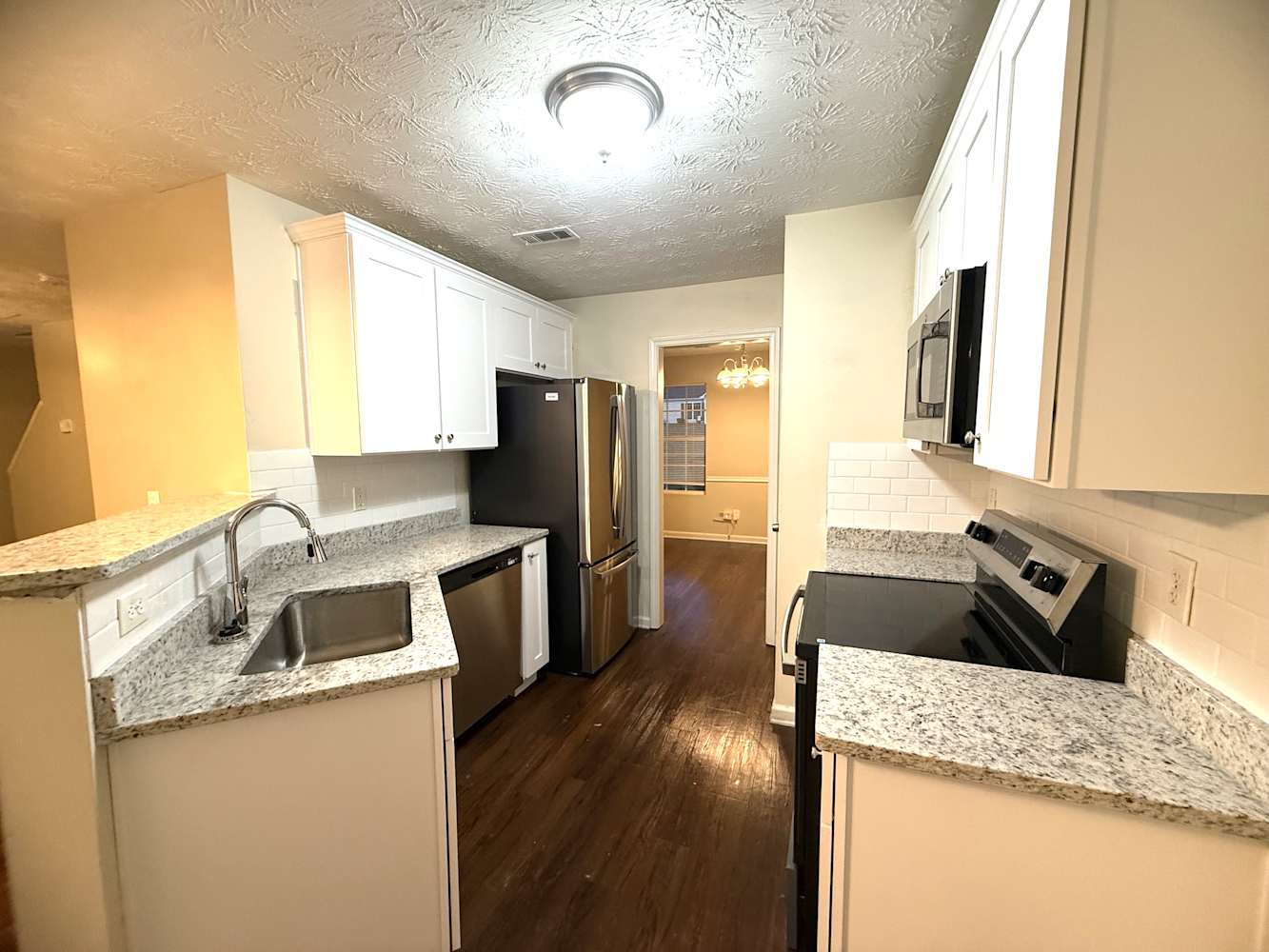 10 Summer Breeze Ct photo 3