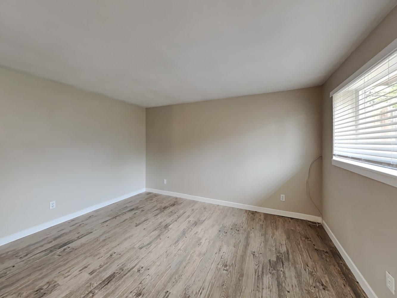 2557 S Memphis Way photo 5