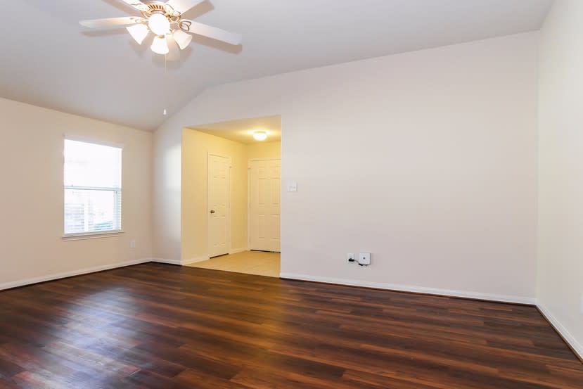 1015 Doubletree Glen Dr photo 3
