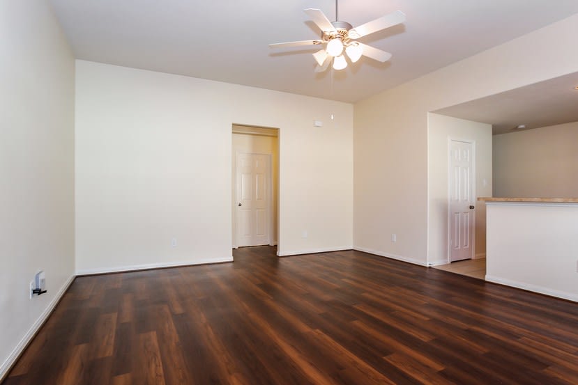 1015 Doubletree Glen Dr photo 4