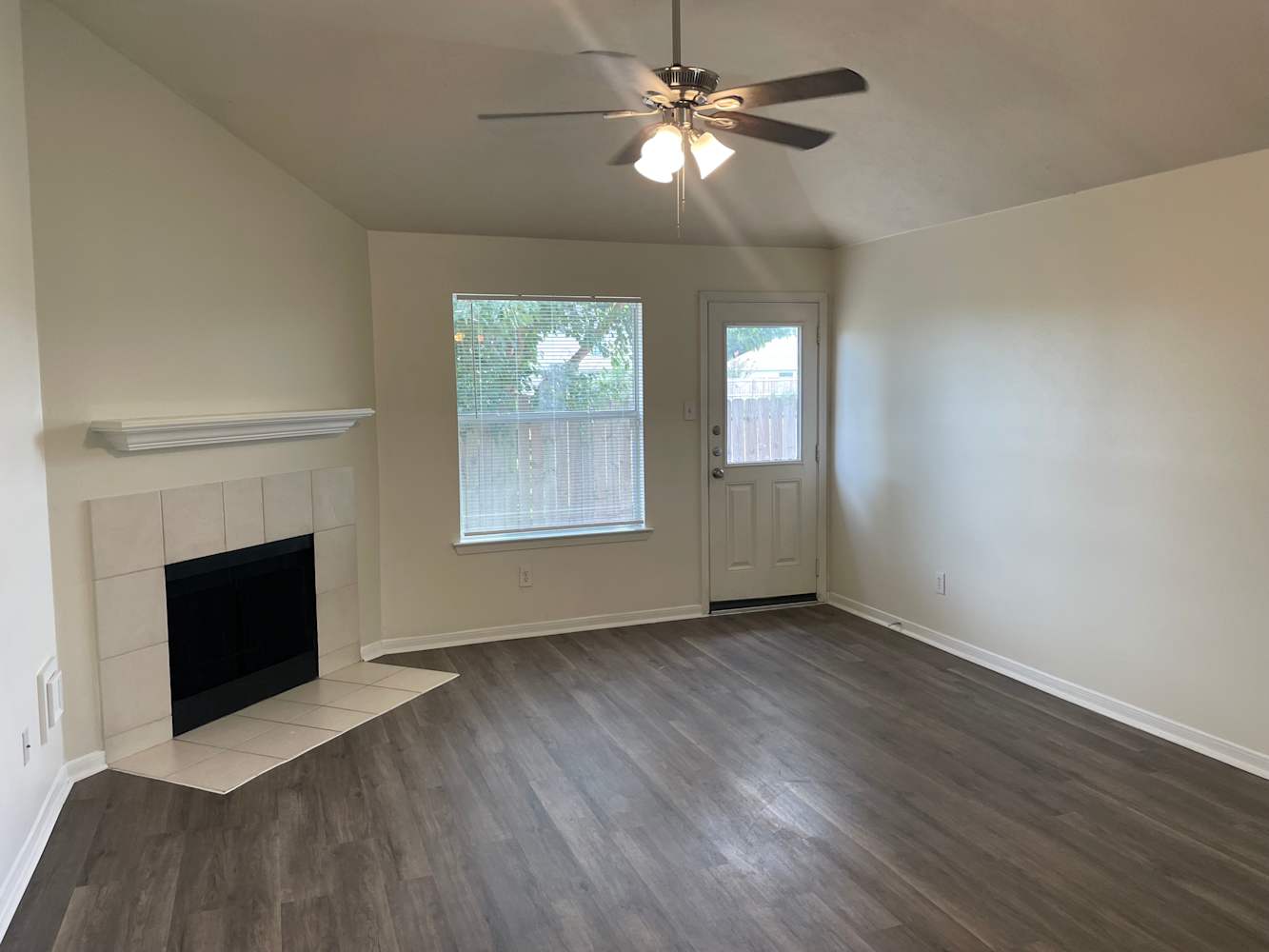 15911 Imperial Forest Ln photo 4