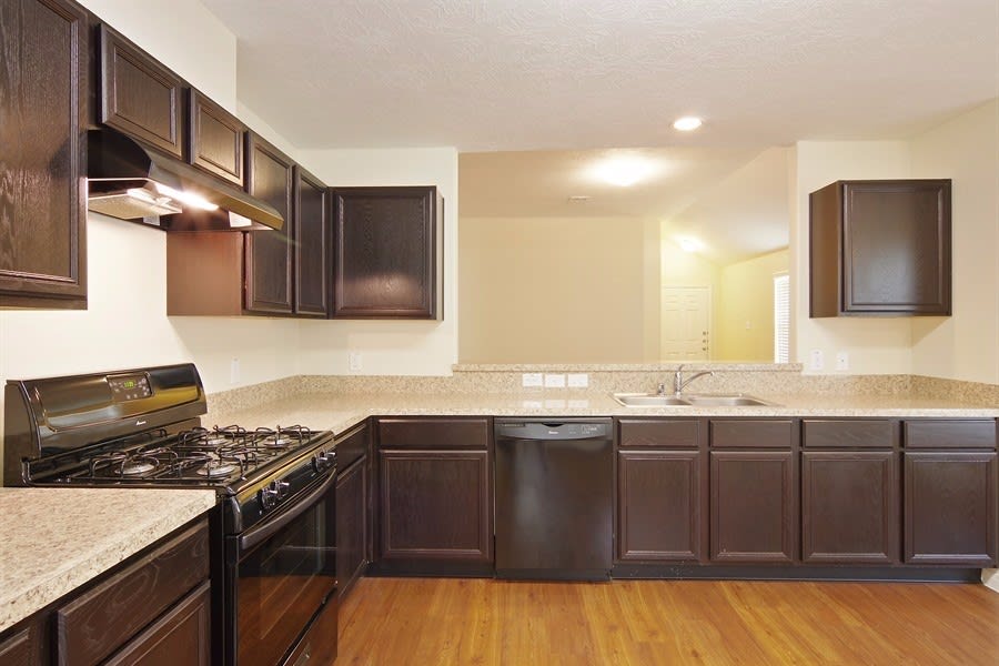 2011 Fairwood Knoll Ln photo 4