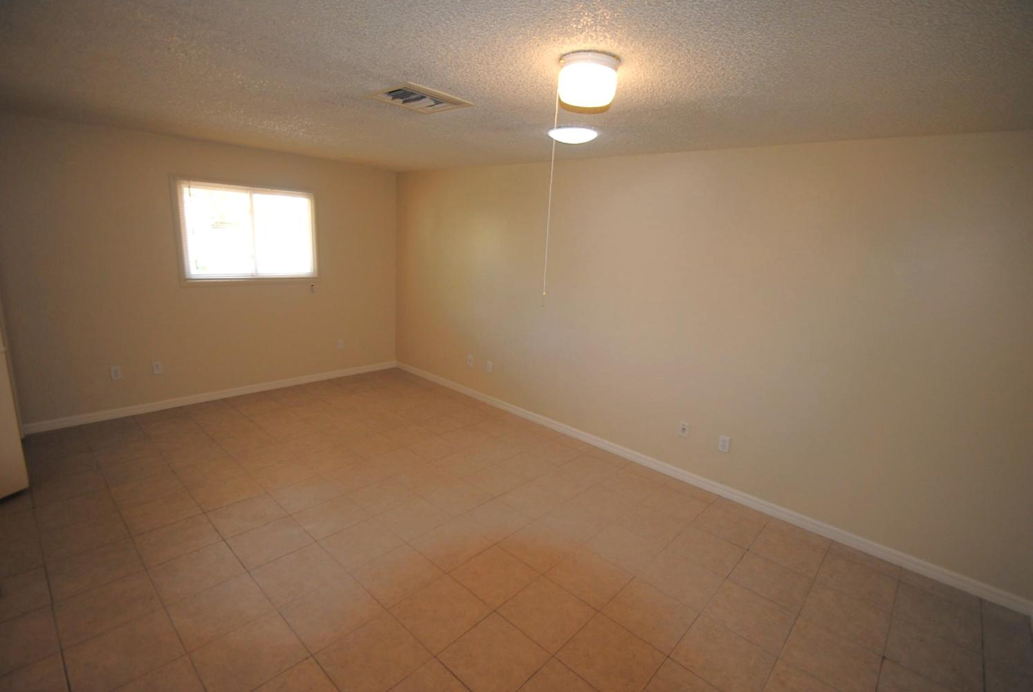 3732 W Orangewood Ave photo 5