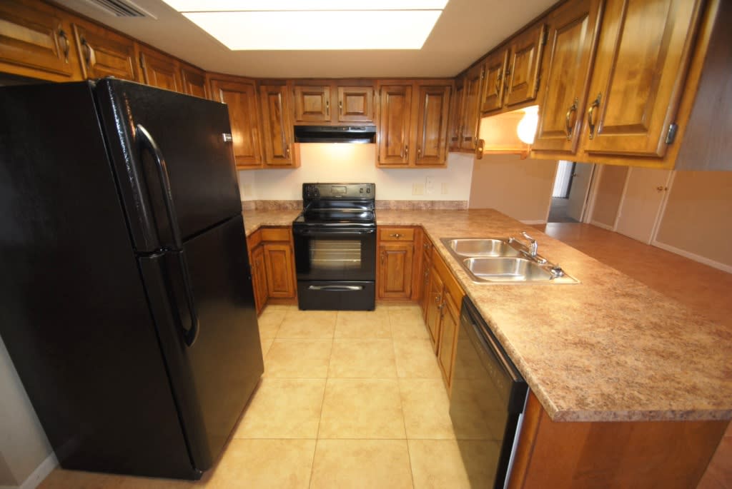 1531 E Hilton Ave photo 4