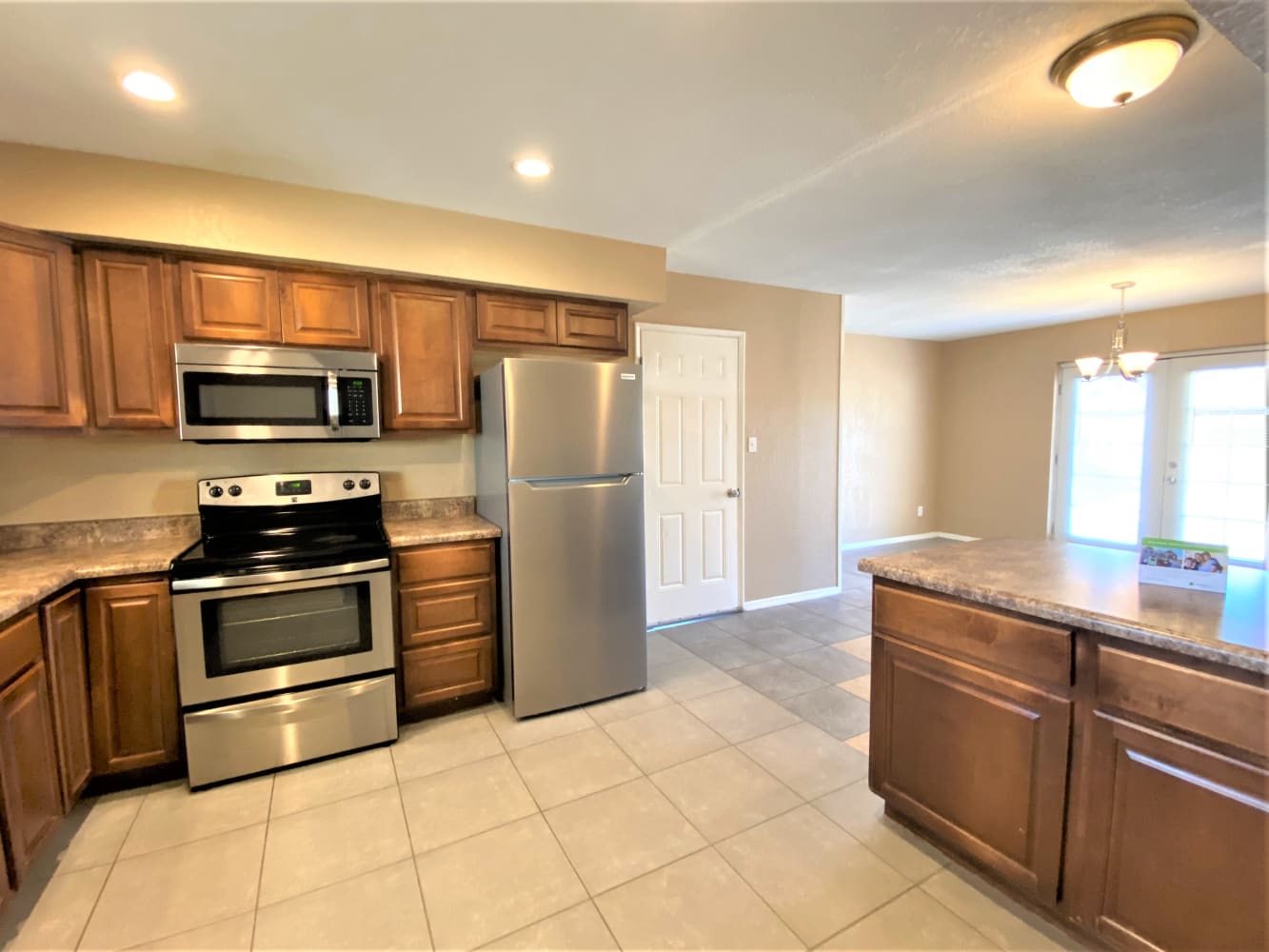 3556 W Seldon Ln photo 5