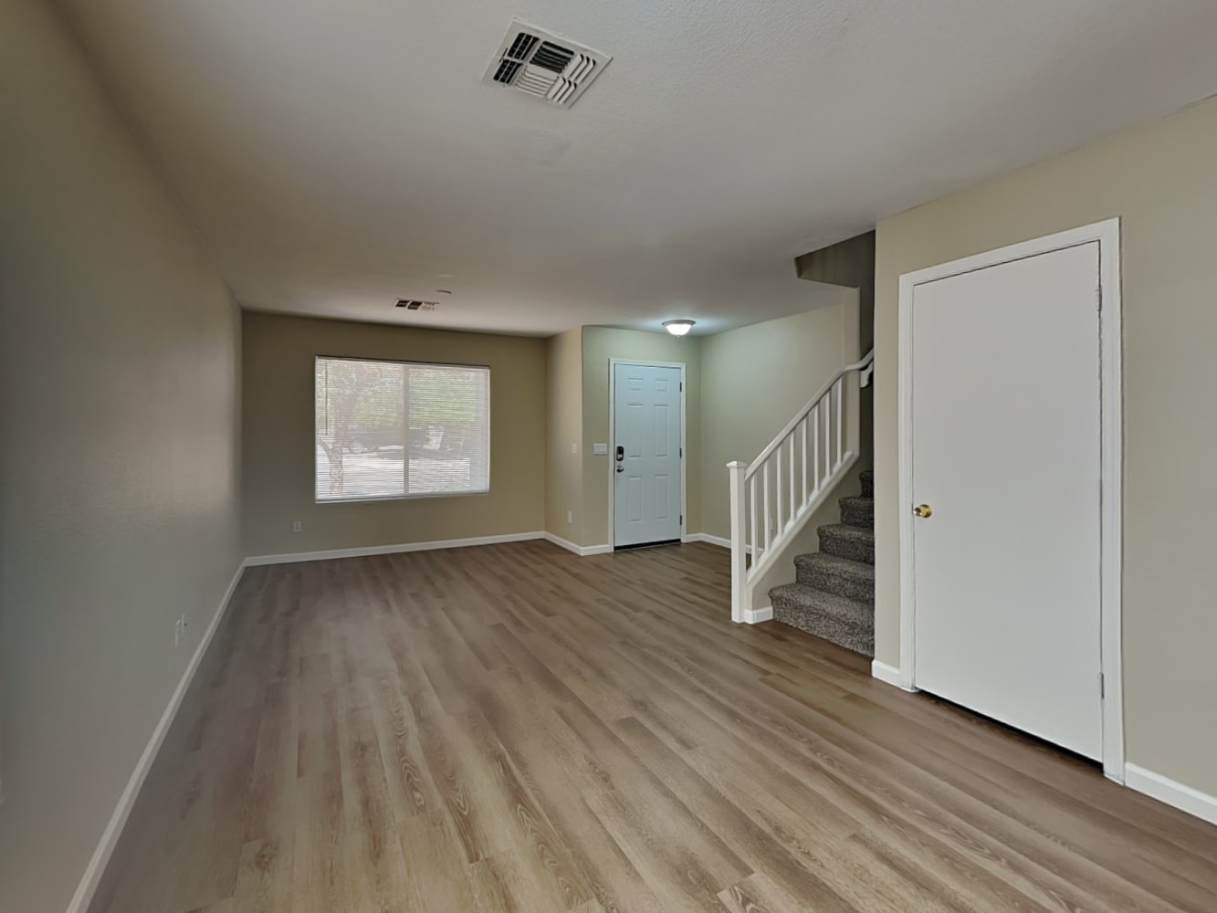 6025 W Odeum Ln photo 5
