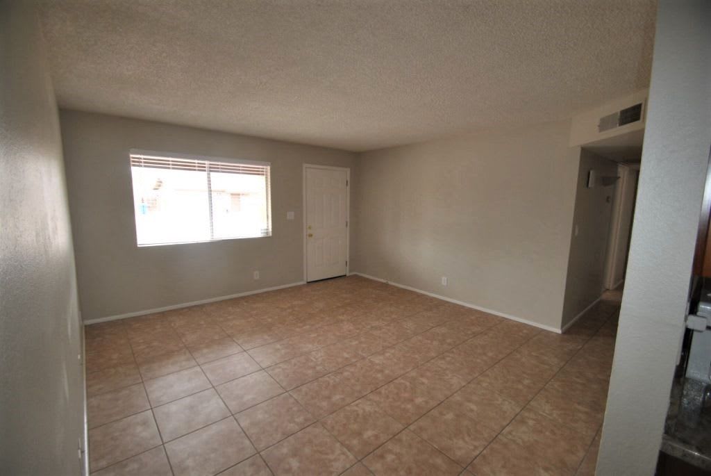 2125 W Chicago St Chandler, AZ 85224 photo 3