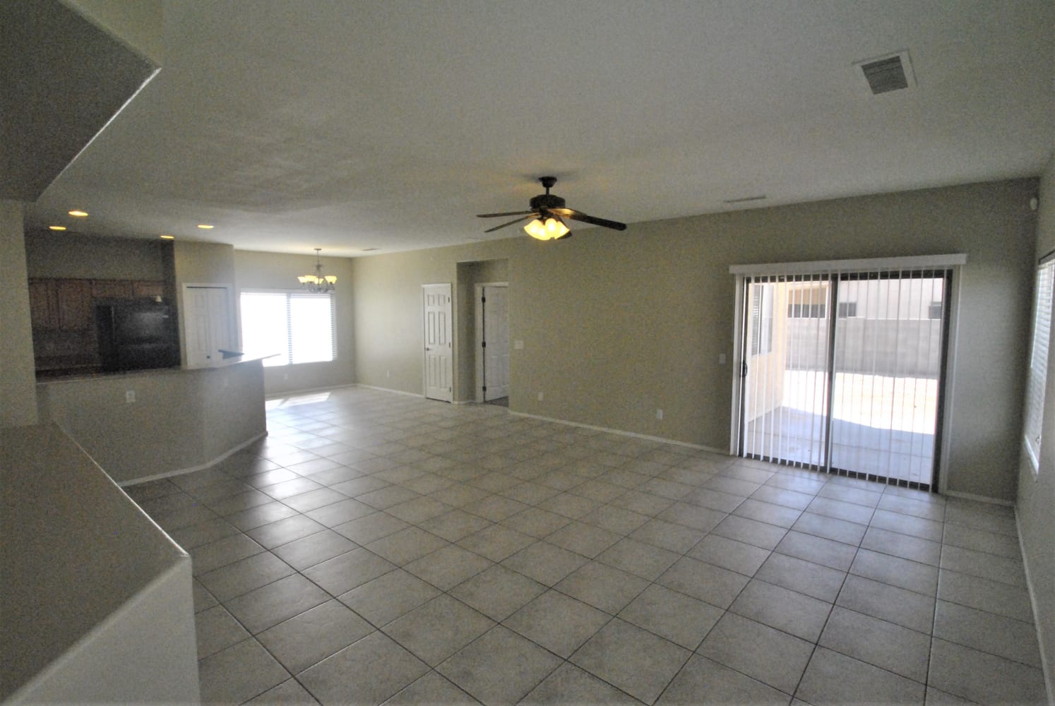 1018 S 4th Ave photo 4