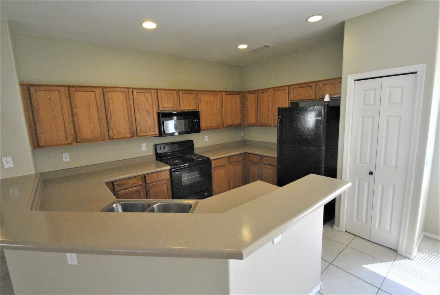 1018 S 4th Ave photo 5