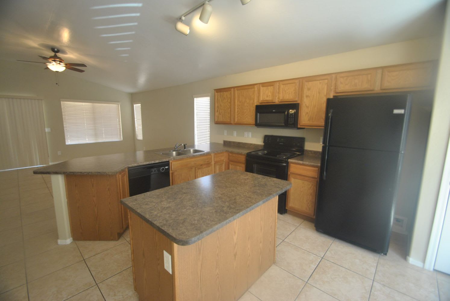 520 E Kent Ave photo 4