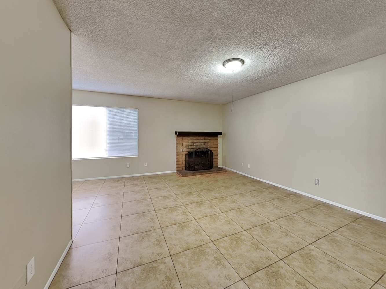 2386 W Betty Elyse Ln photo 5