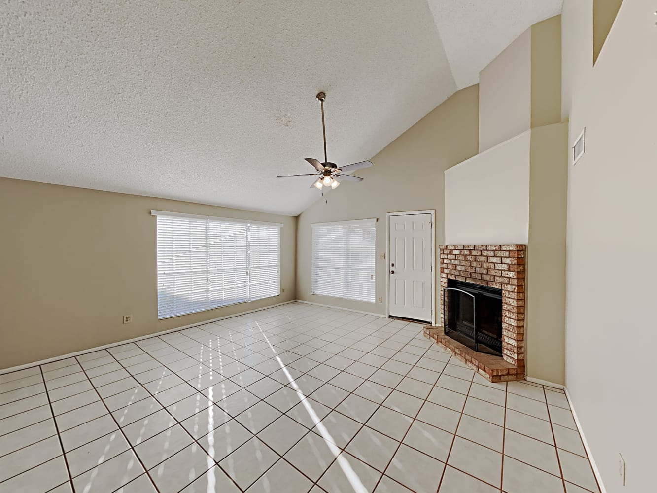 3859 W Harrison St photo 5