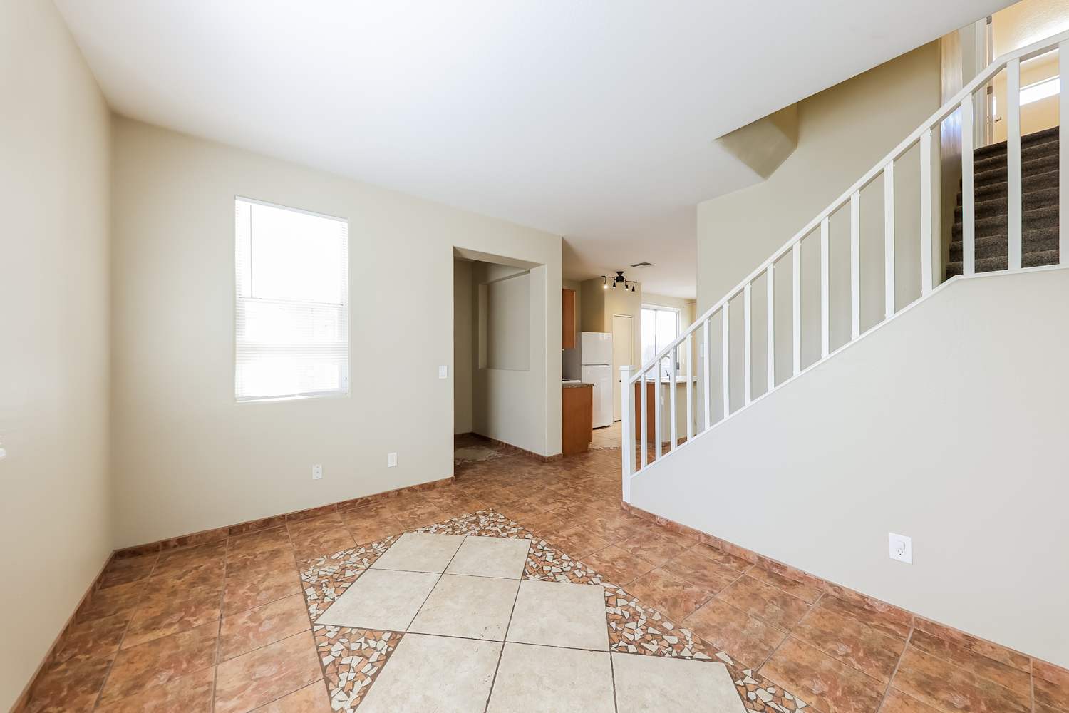 6614 W Hayes St photo 5