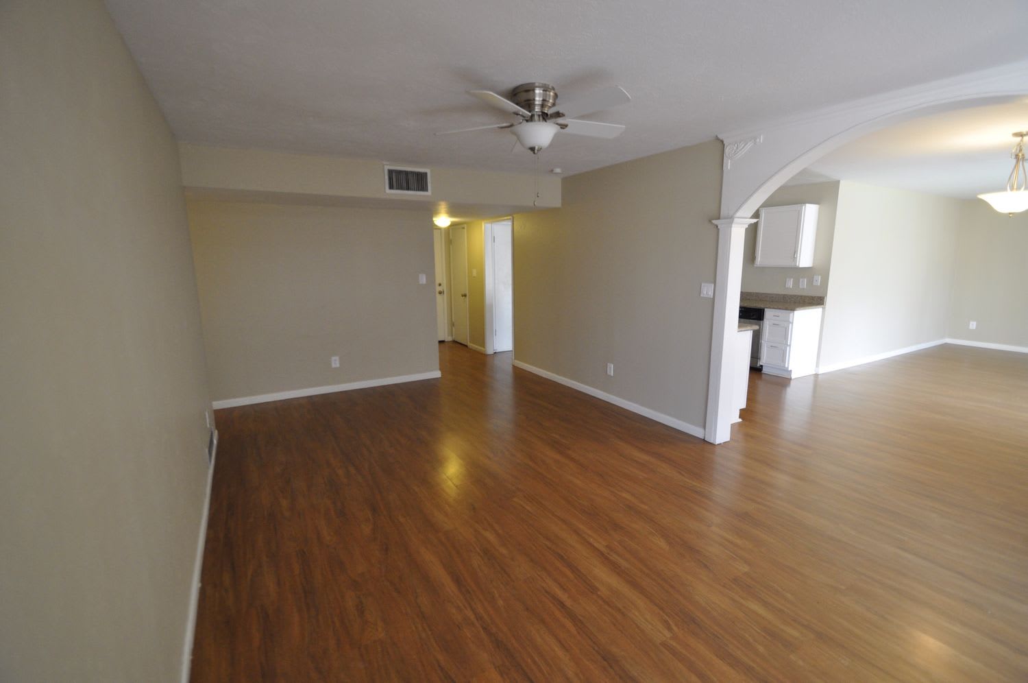 3410 W Orchid Ln photo 2