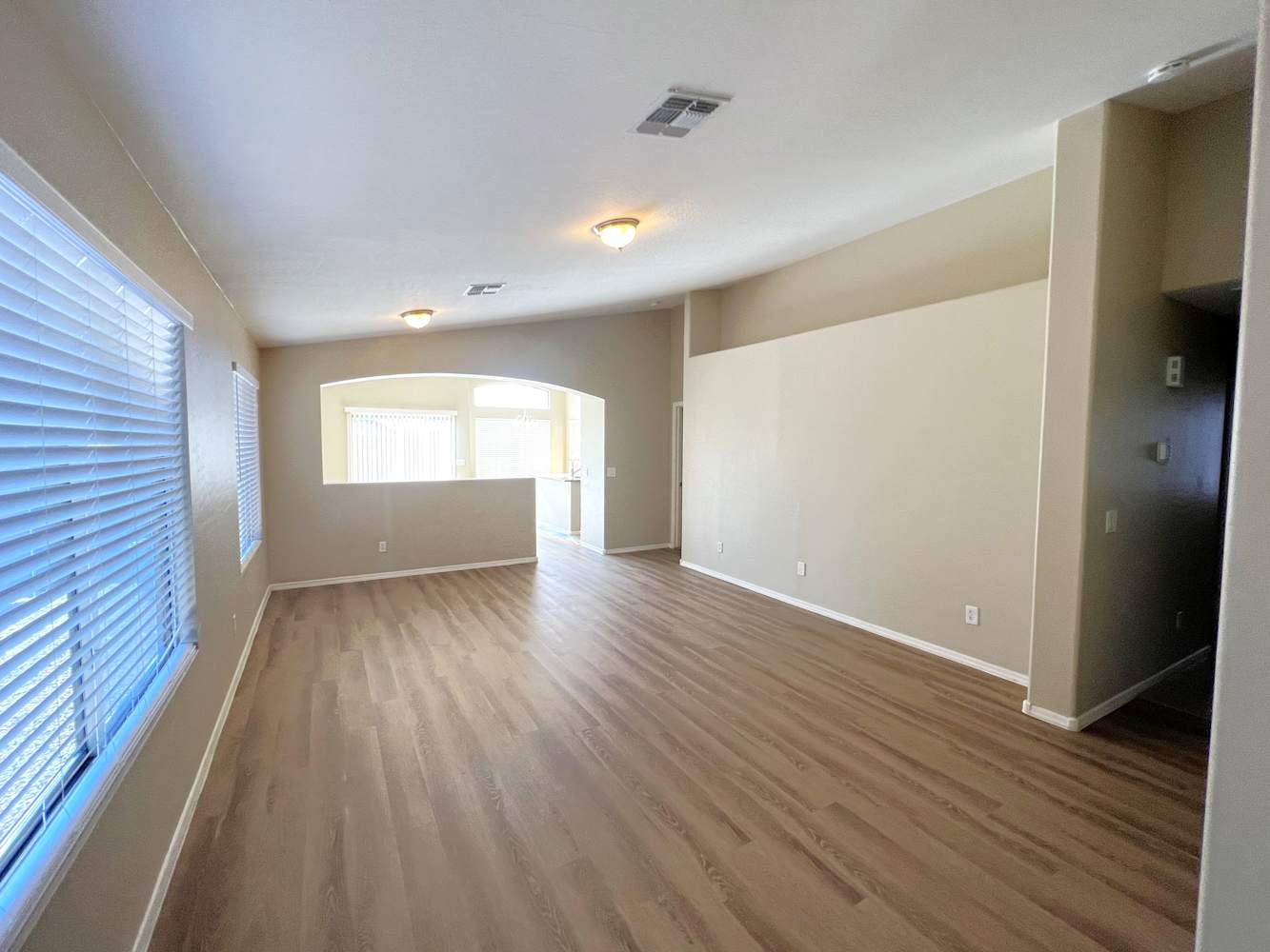14879 W Ventura St photo 3