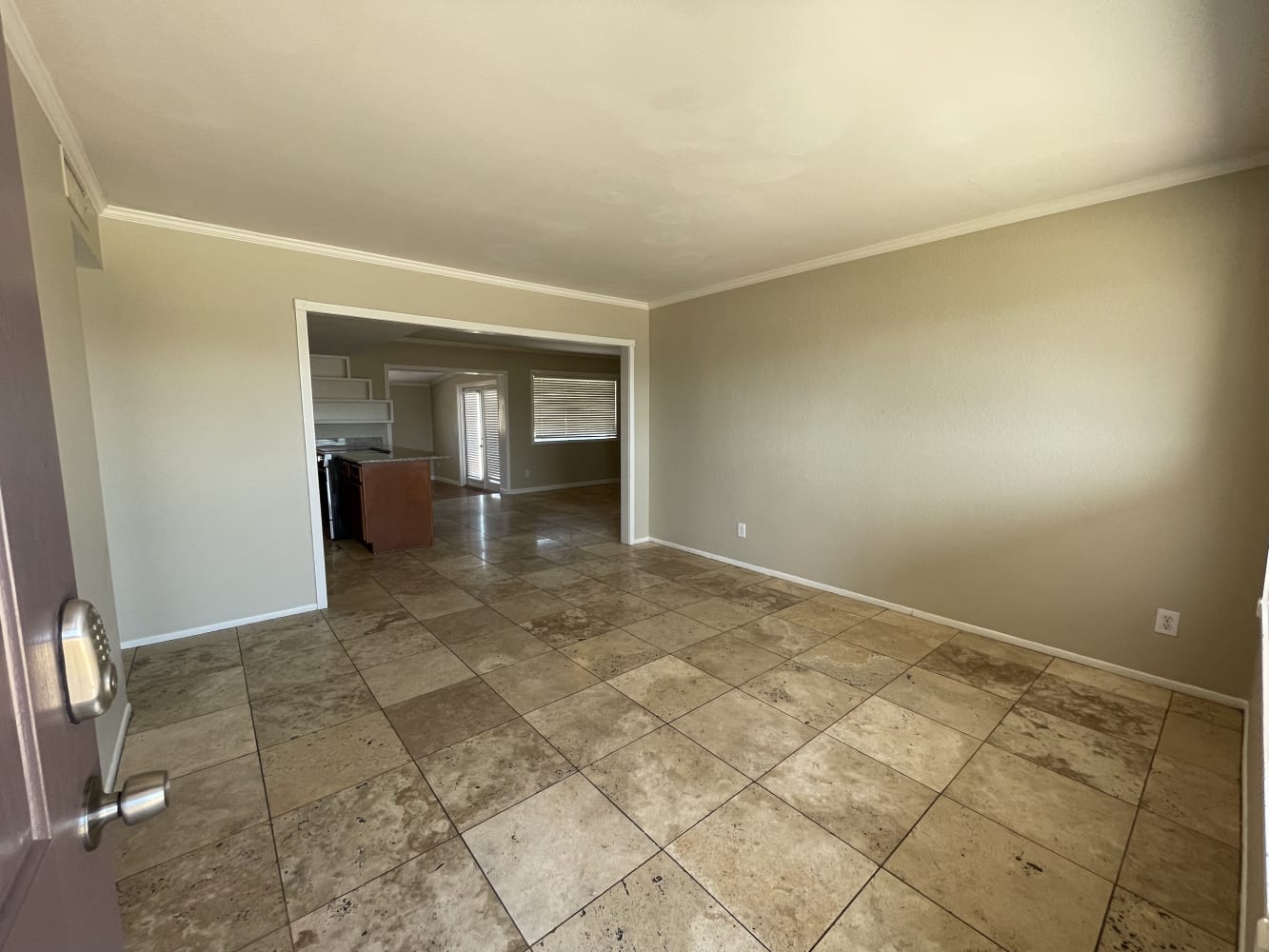 1446 E Forge Ave photo 3