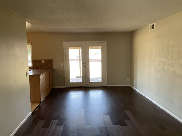 5055 Citadel Ave photo 5