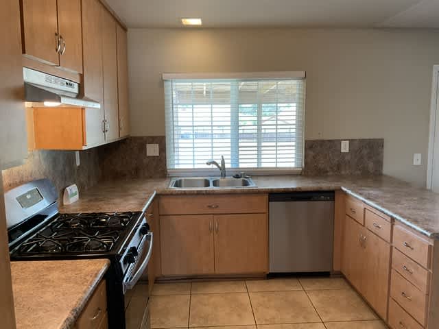 5055 Citadel Ave photo 3