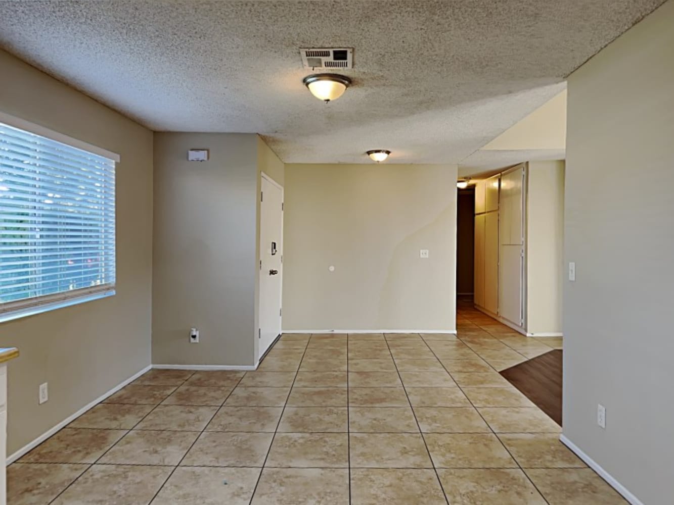 17839 Granada Ave photo 4