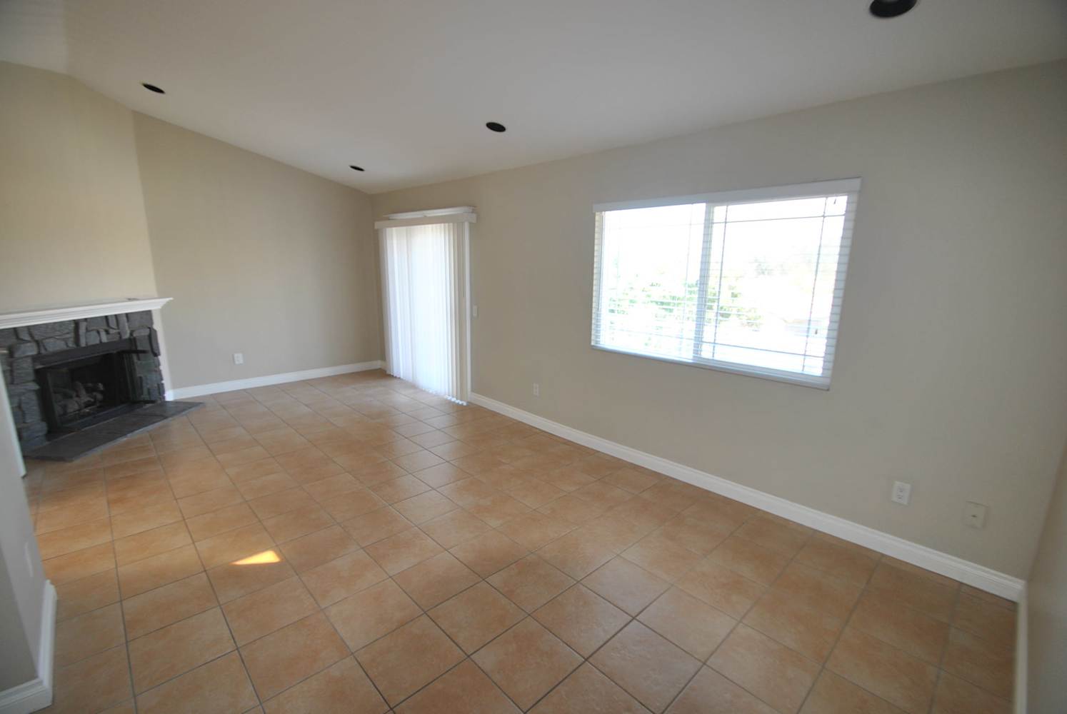 14772 Long View Dr photo 4