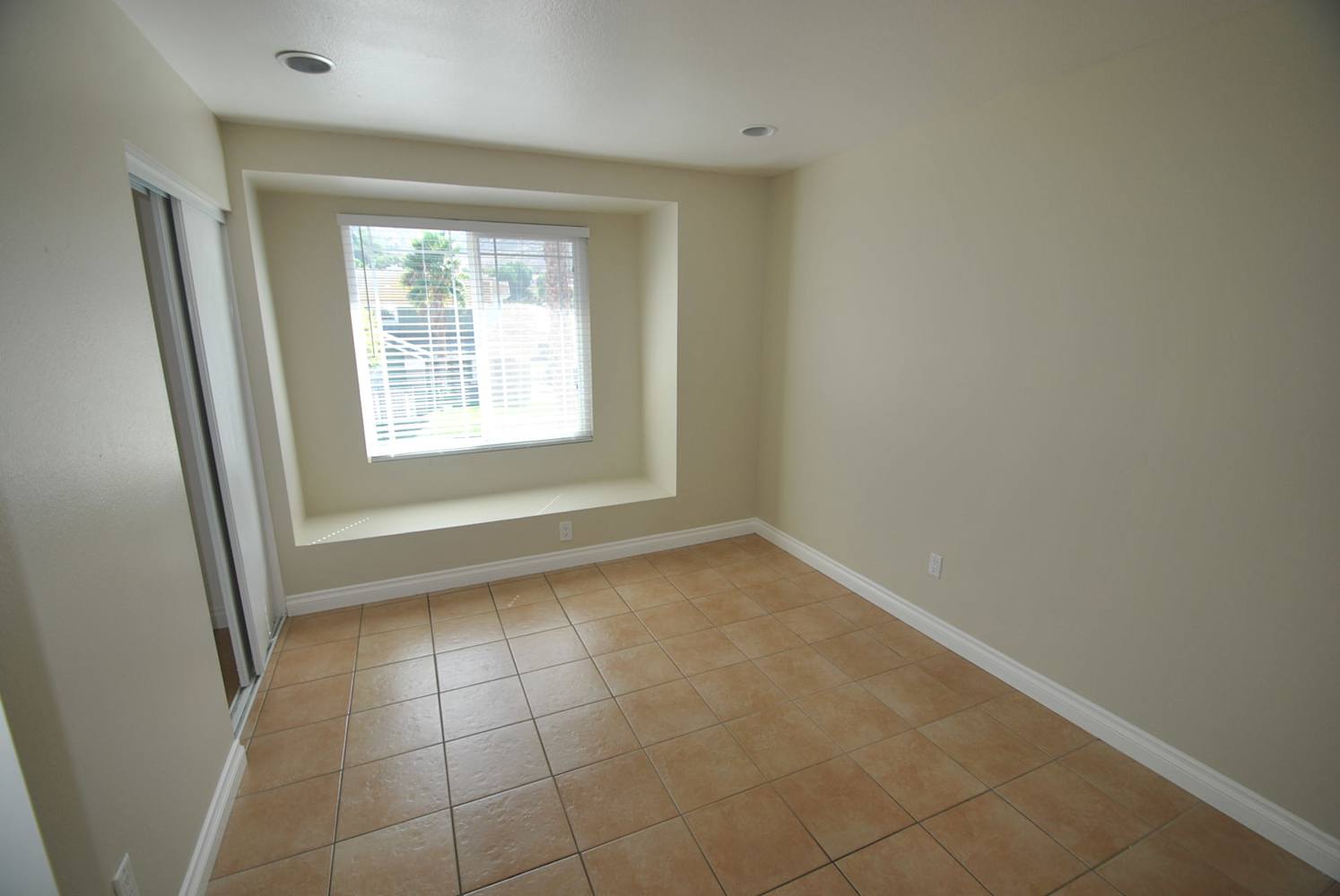 14772 Long View Dr photo 5