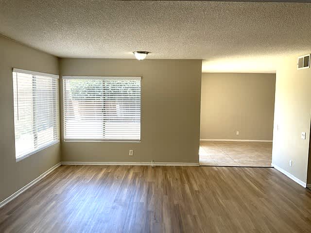 7886 Pinyon Ave photo 4