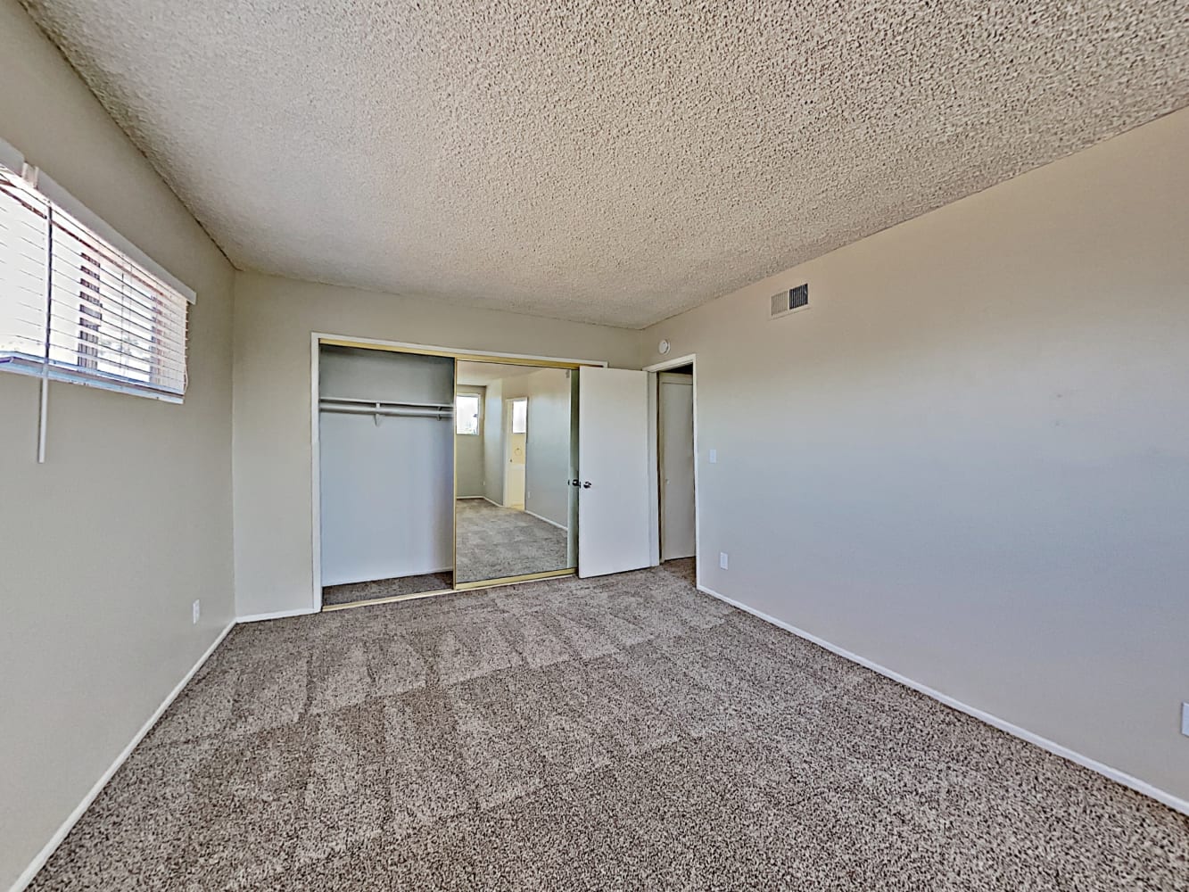 7652 Goodland Ave photo 5