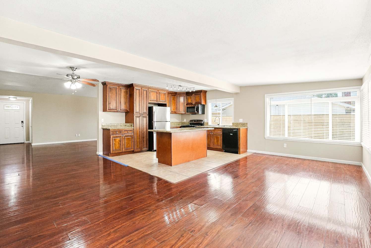 2373 Shreve Ave photo 5