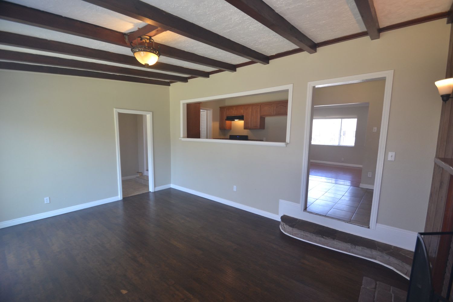 10307 Doty Ave photo 4