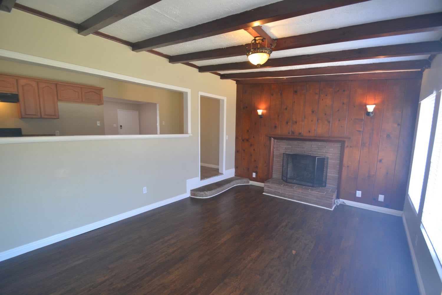 10307 Doty Ave photo 3