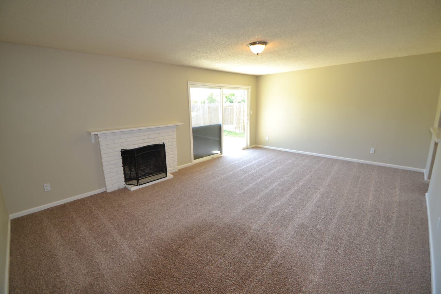 2328 67th Ave photo 2