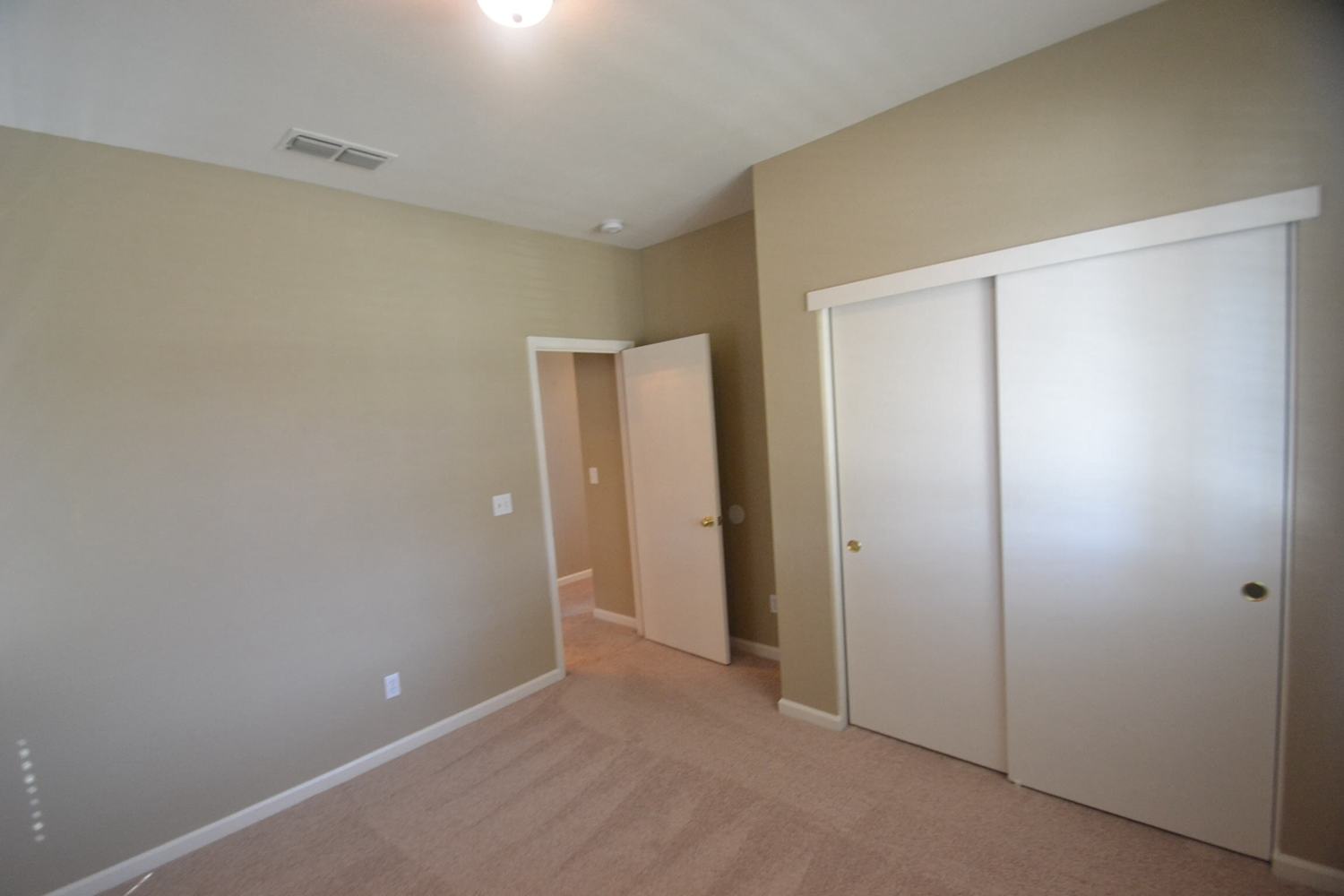 1755 Waterfall Dr photo 4