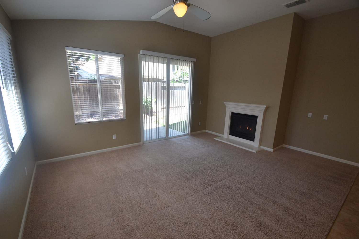1755 Waterfall Dr photo 3