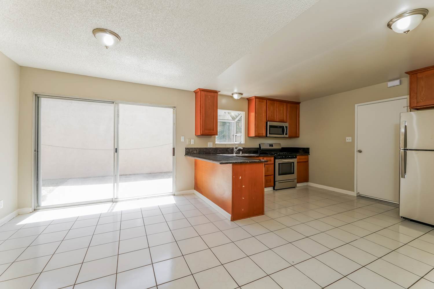 3971 Avante Way photo 5