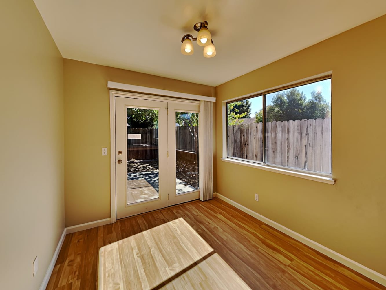 137 Catalpa Ln photo 4